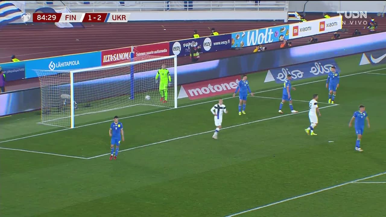 ¡TIRO ATAJADO! disparo por Robin Lod.