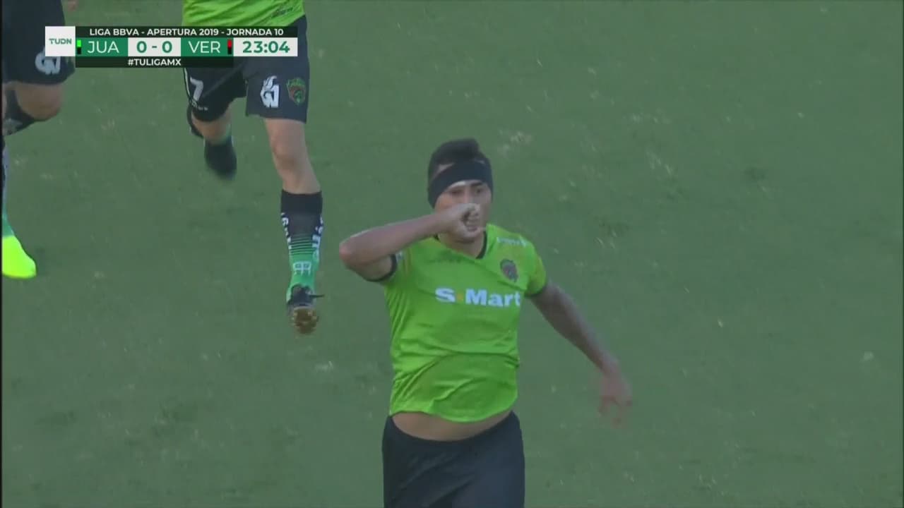 ¡Qué error de Veracruz! Lezcano abre el marcador con un zapatazo