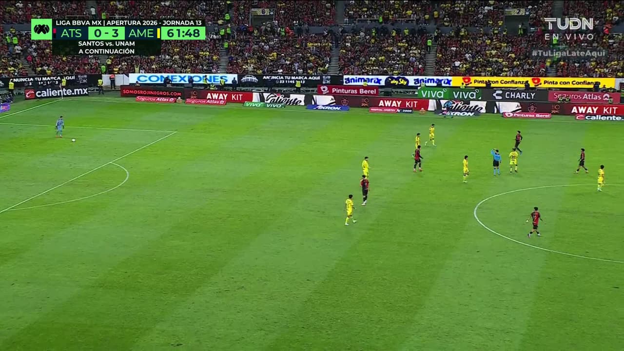 ¡GOL!  anota para América. Álex Zendejas