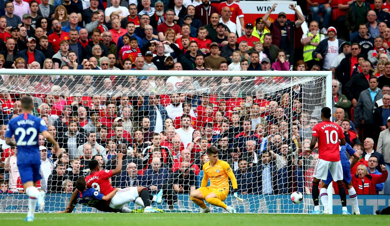 Momento del gol de Anthony Martial.