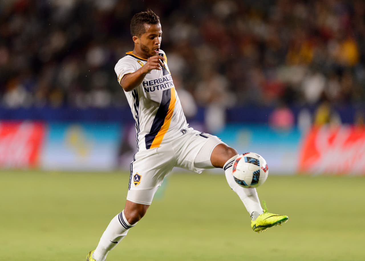 Gio dos Santos estaría preparado para regresar a la actividad ante Seattle.