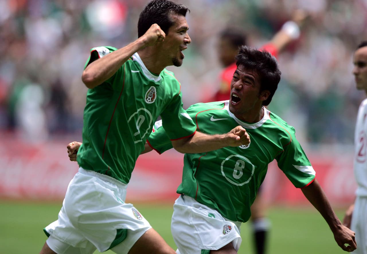 Este equipo contó con la racha goleadora de Jared Borgetti, atacante que anotó 14 goles en los 14 partidos que disputó desde la fase previa al hexagonal.