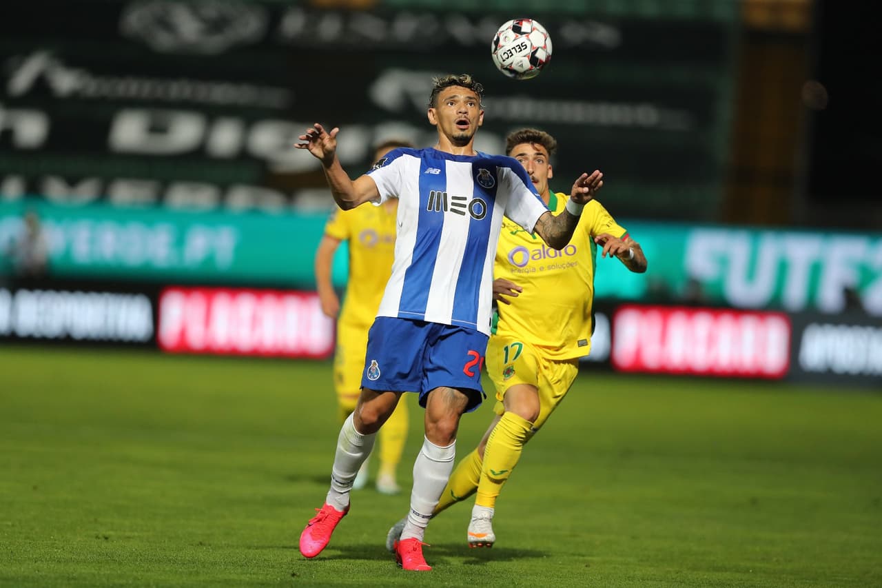 Chancel Mbemba marcó al 7' la única anotación del juego que representó tres puntos valiosos para el Porto.