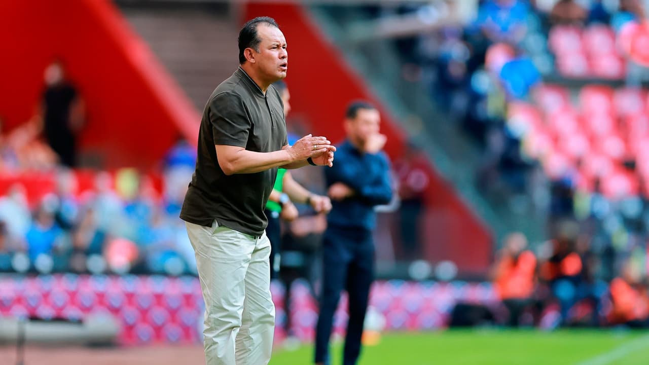 La relación entre Cruz Azul y Juan Reynoso depende del finiquito
