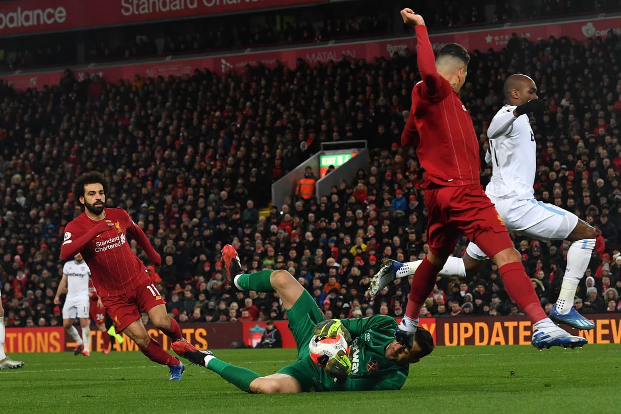 En los minutos finales ambos equipos buscaron el gol de la victoria.