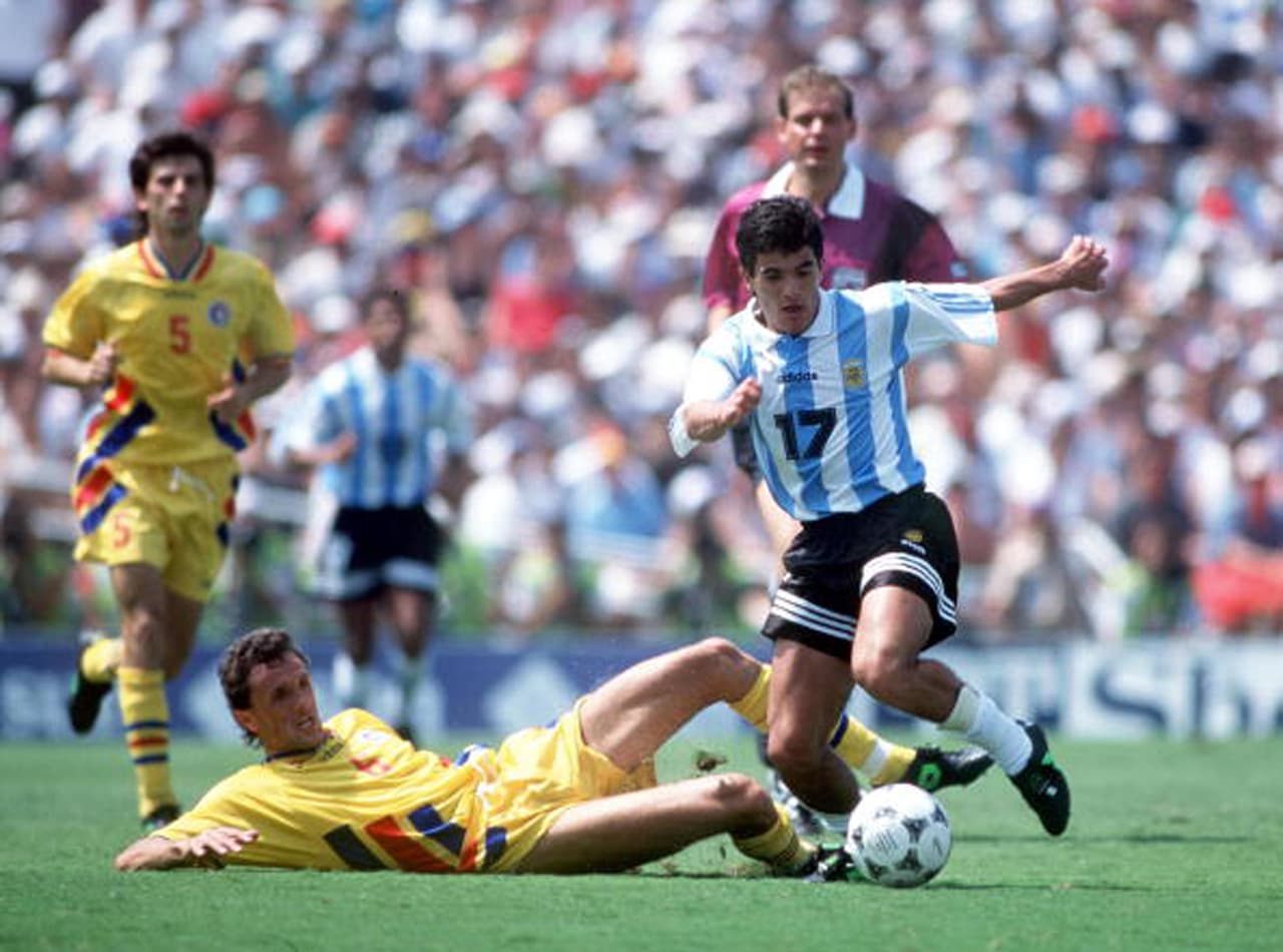 A pesar de ser él un diez natural, al 'Burrito' le dieron la camiseta número 17 en su debut mundialista...