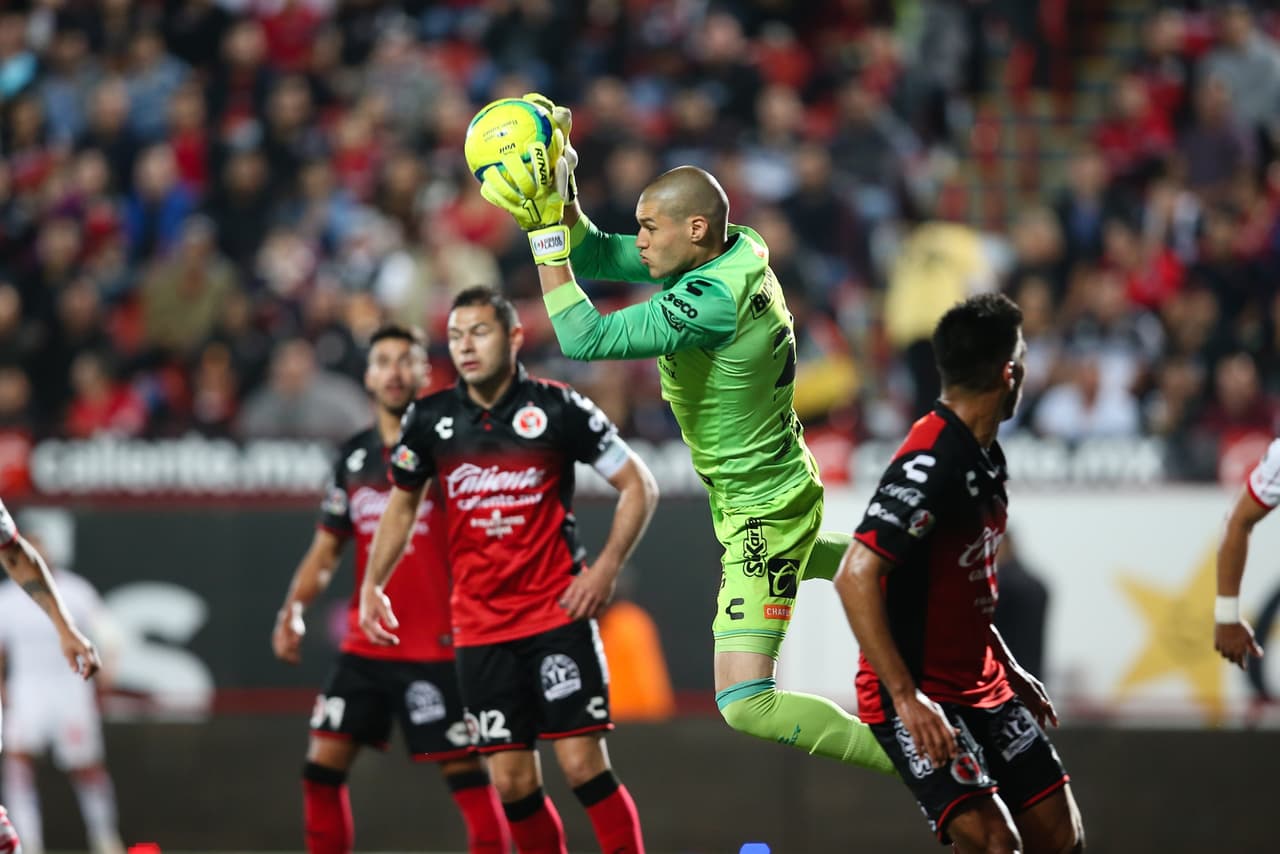 Lajud, con algunas apariciones, daba seguridad a la afición del Tijuana.