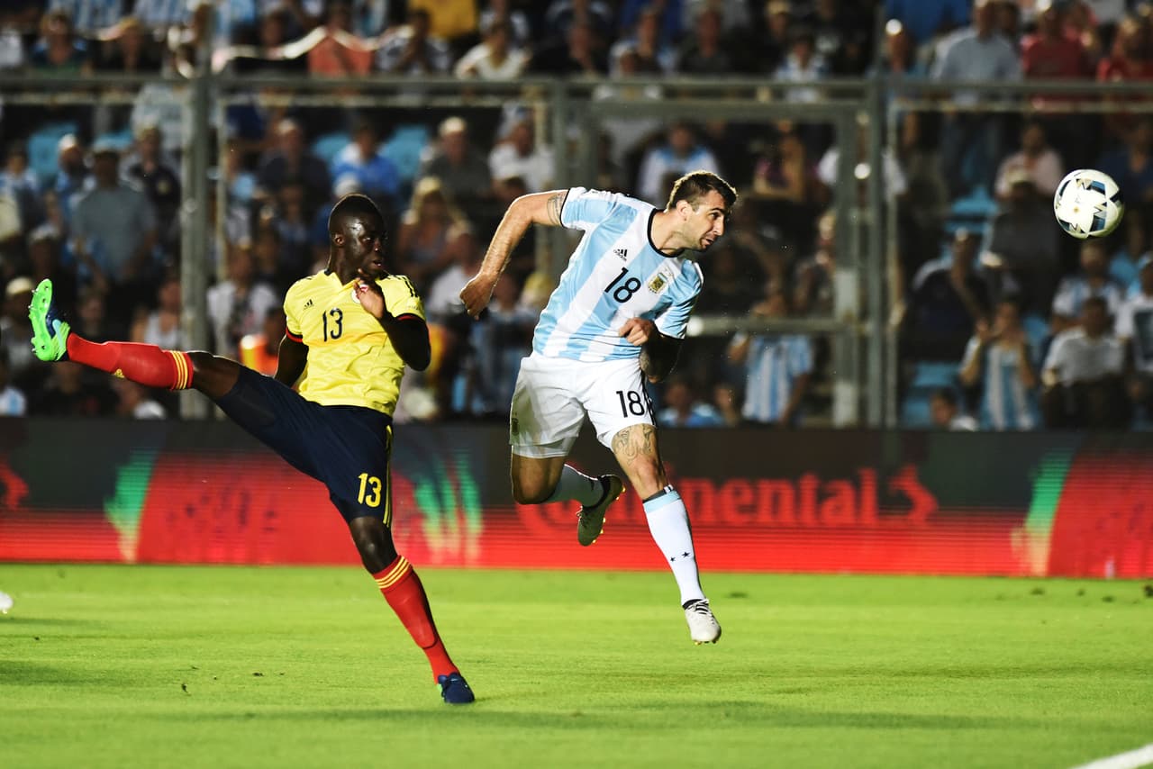 El segundo gol llegó tras un centro de Messi que aprovechó Lucas Pratto con un cabezazo contundente para poner el 2-0 que generó la tranquilidad argentina.