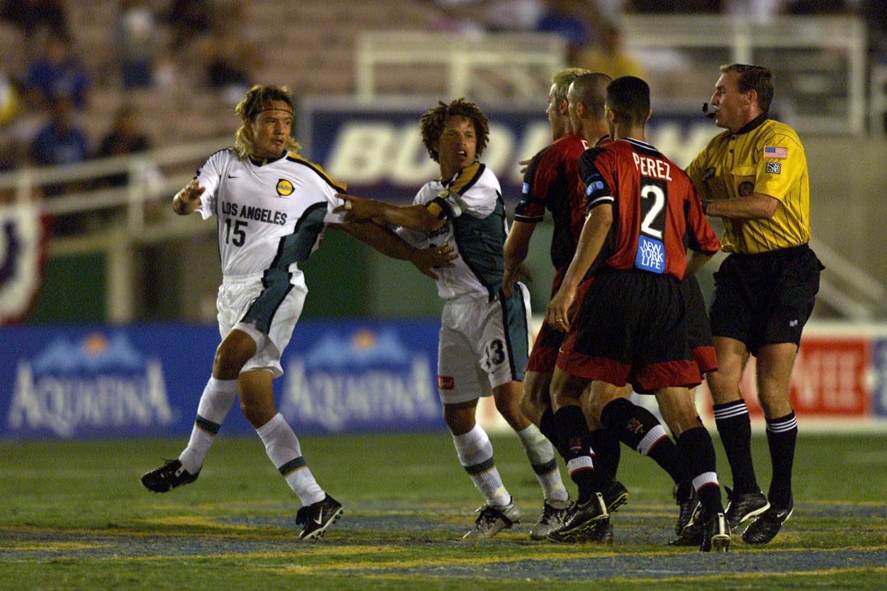 Hernández registró 15 goles en 40 partidos y es gratamente recordado por la afición galáctica a pesar de no haberse hecho al título.