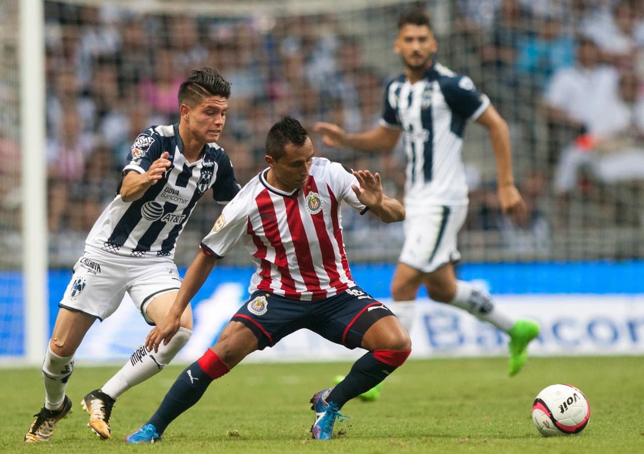 González es un mediocampista de distribución de balón y de recuperación que volvió locas a las Chivas del Club Guadalajara.