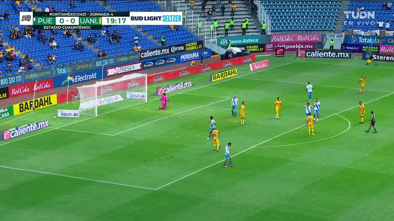 ¡TIRO ATAJADO! disparo por Diego de Buen.