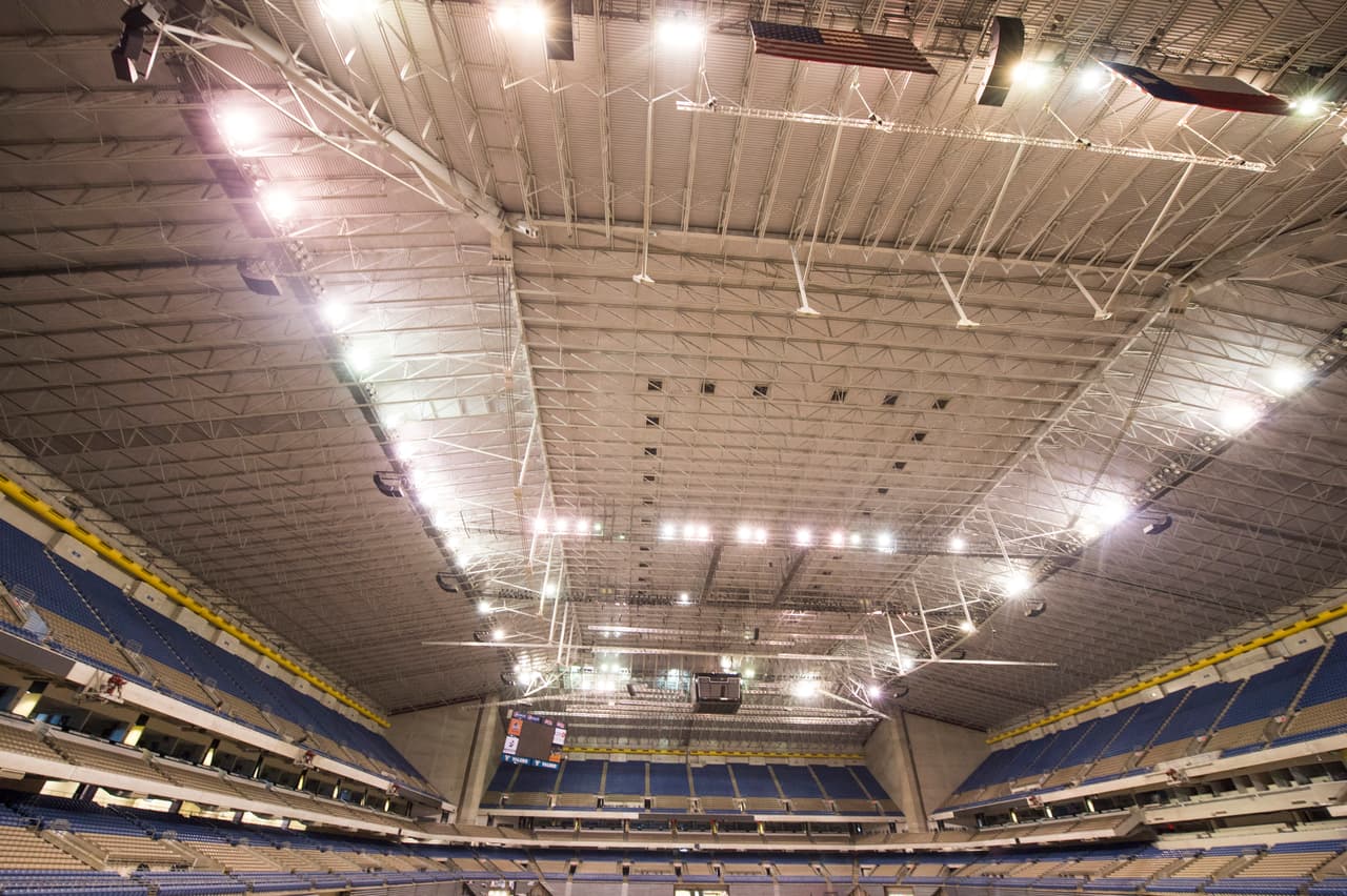 El estadio está diseñado para recibir a 72 mil espectadores.