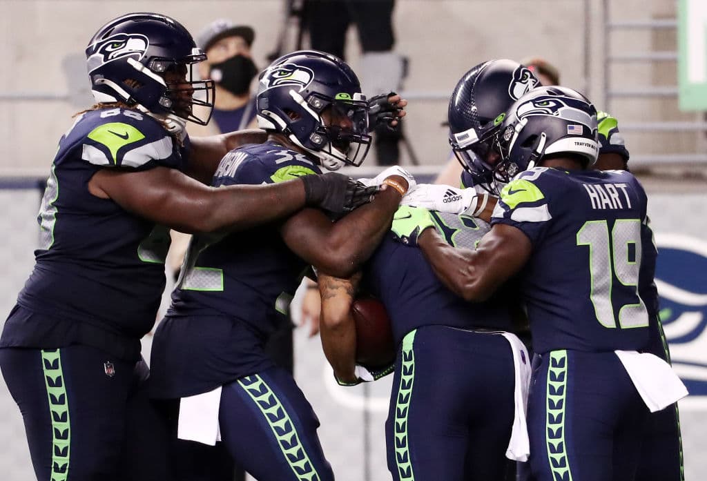 <b>Seattle Seahawks | victoria vs New England Patriots 35-30</b>
<br>El juego terrestre ha sido fuerte y les ha ayudado bastante en problemas de pases y carreras cortas. Russell Wilson ha superado batallas contra grandes quarterbacks y eso los coloca en la tercera posición.