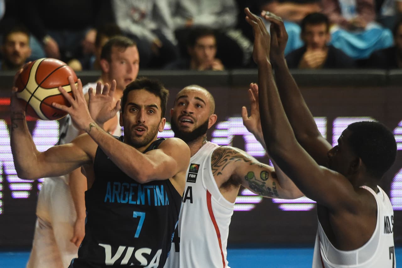 Argentina enfrentará esta fase de Copa América con las bajas de su emblema y capitán, el ala-pivote Luis Scola y la duda del alero Gabriel Deck.