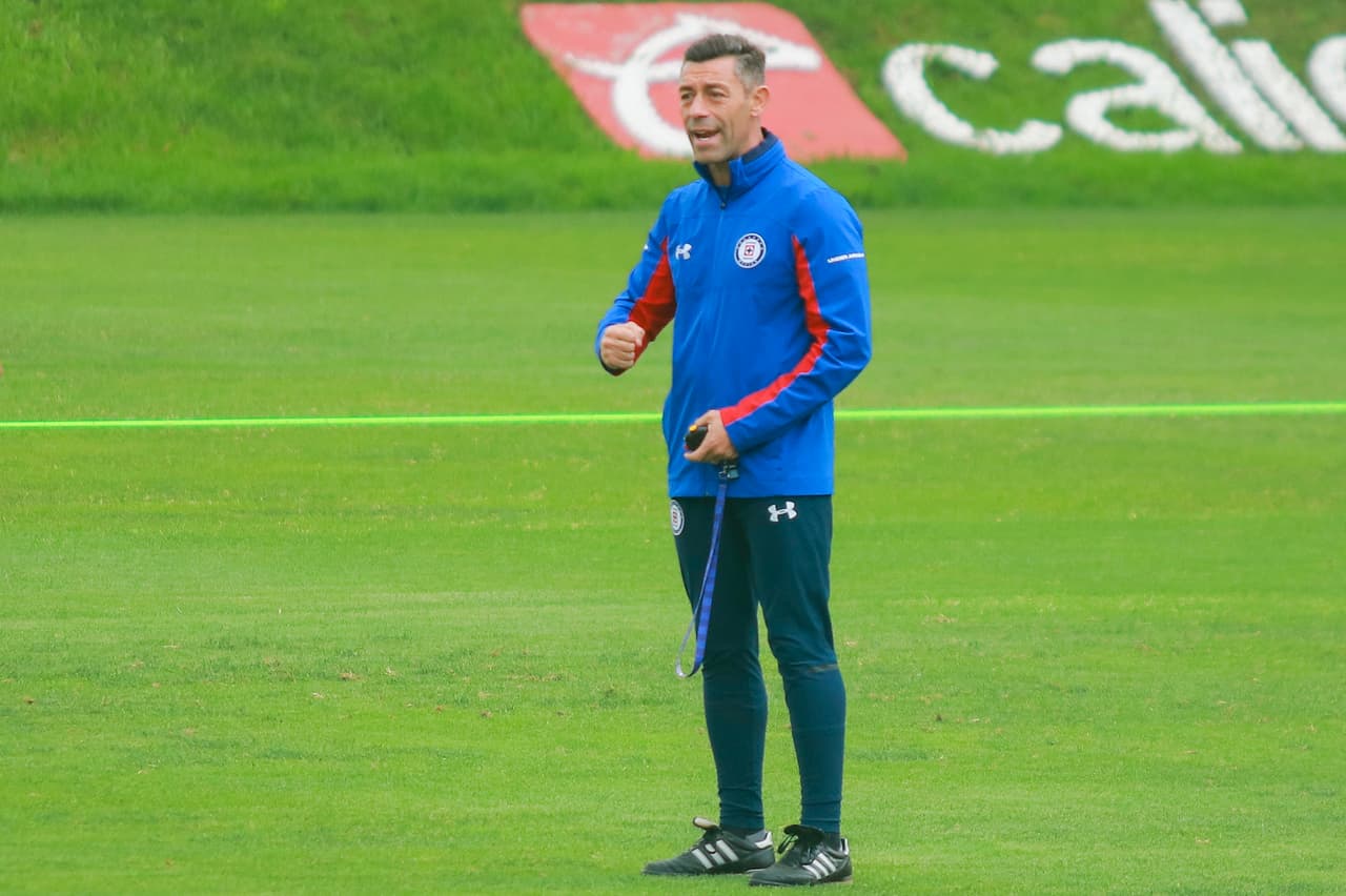 El técnico Pedro Caixinha, que fue antes campeón de la Liga MX con Santos, sabe cómo llevar paso a paso al equipo para lograr el camino para ganar el torneo.