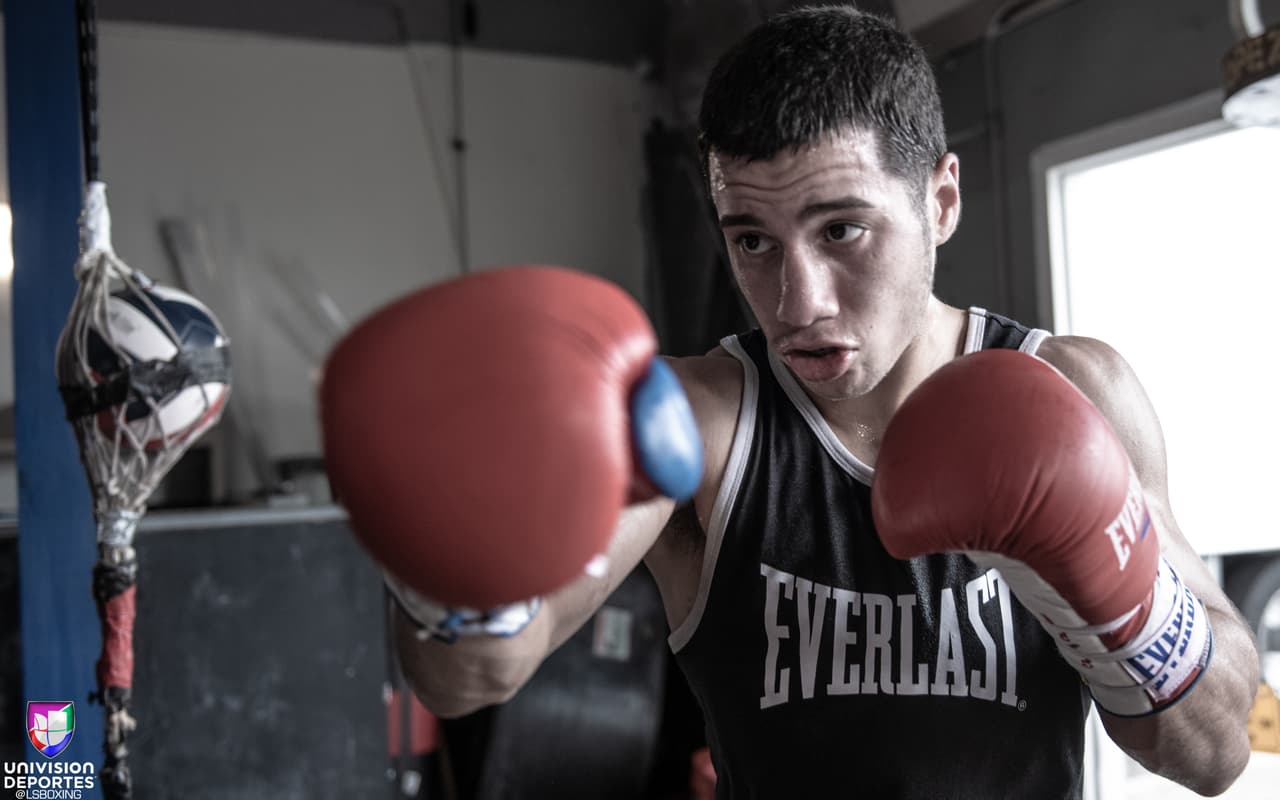 El prospecto de Puerto Rico, Jean Carlos 'Chapito' Rivera (15-0, 10 KO's), se enfrentará a Jason 'El Alacrancito' Sánchez (12-0, 6 KO's) de Nuevo México por la corona mundial juvenil vancante de la OMB en el Hotel El Panamá en la Ciudad de Panamá el próximo 31 de octubre.