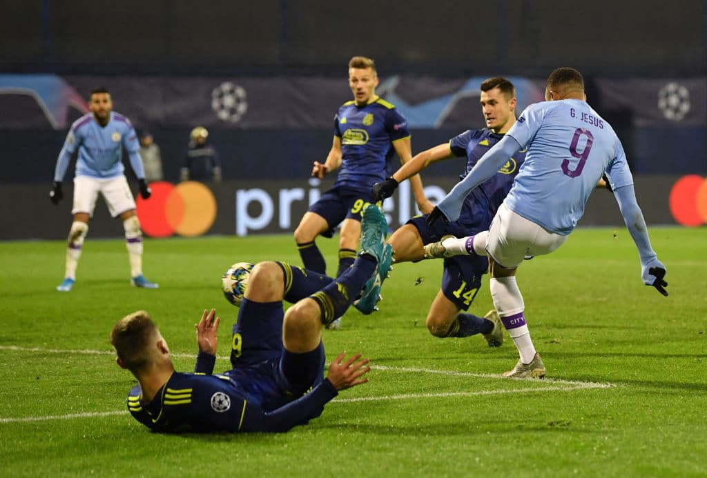 Gabriel Jesús encamina la remontada del Manchester City.