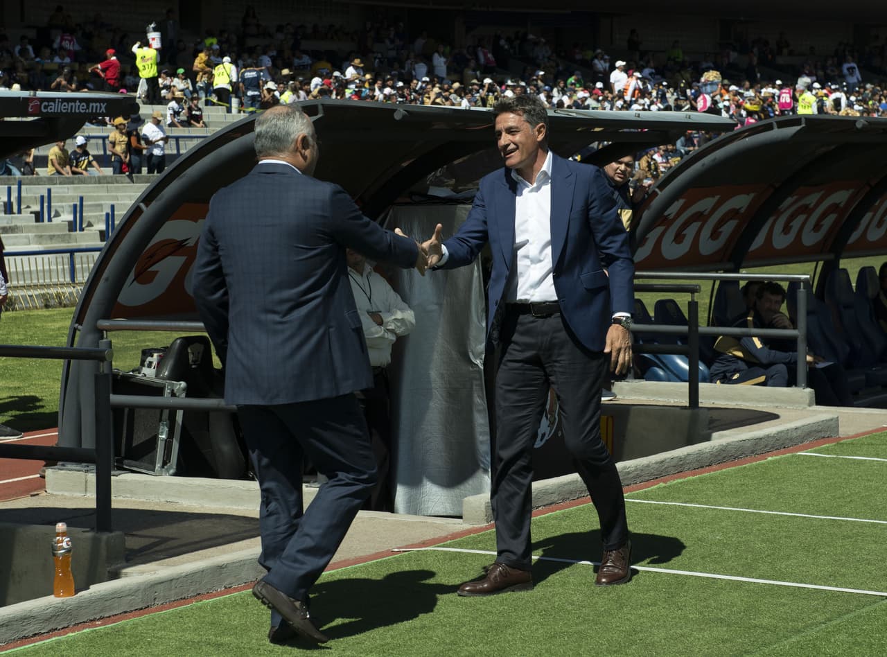 Pumas golea y vence a San Luis 4-0. Con doblete de Carlos Gonzalez, gol de Fabio Álvarez y Juan Ignacio Dinenno, los universitarios se colocan como segundos de la tabla en la Liga MX.