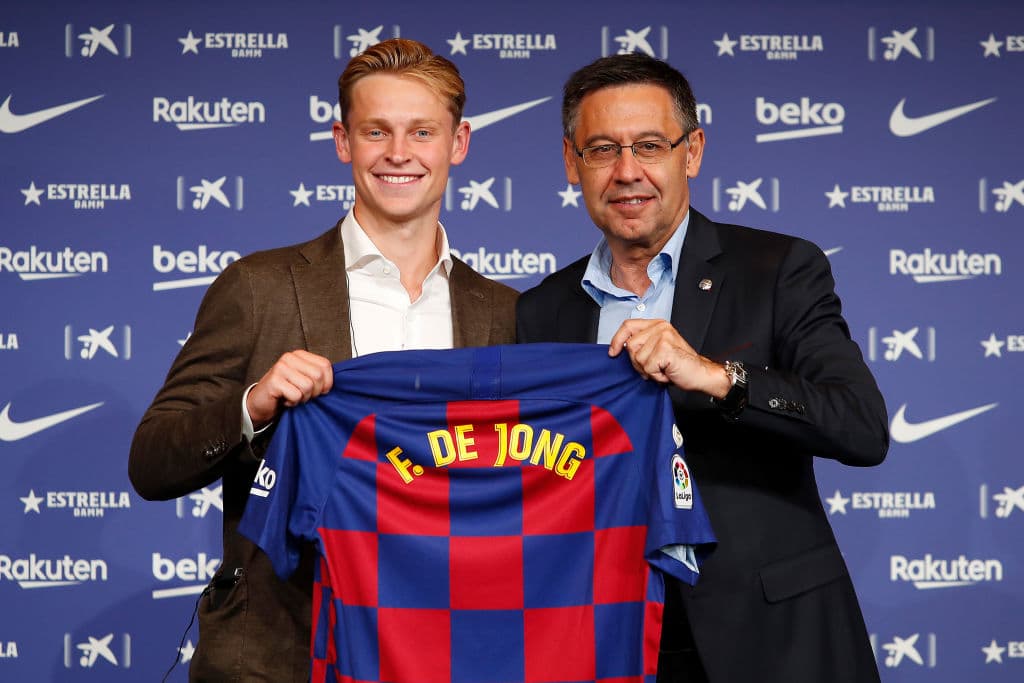 <b>5) FC Barcelona</b>. El equipo azulgrana, de manera sorpresiva, no se ha movido más en lo que respecta a fichajes. Han invertido por ahora la friolera de 127.2 millones de dólares, siendo Frenkie de Jong y Neto, por el momento, sus mayores contrataciones.