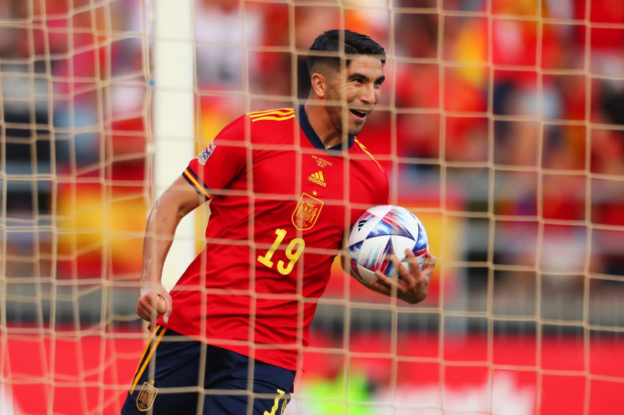 España se impuso sobre República Checa gracias a los goles de Carlos Soler y Pablo Sarabia.