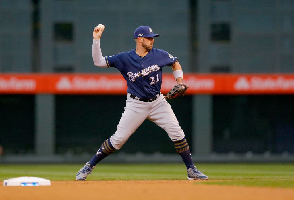 <b>Segunda Base. Ventaja: Brewers</b>. Enrique Hernández ha probado ser valioso en la intermedia de los angelinos, pero 
<b>Travis Shaw</b> tiene un OPS de .825 con 32 jonrones y 86 remolcadas, y muy buena defensa.