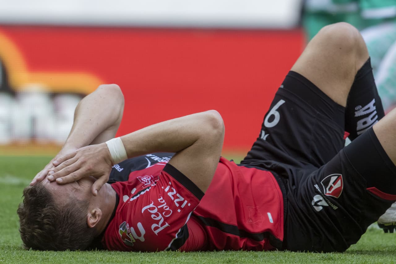 Julio Cesar Furch se quejó de continuas faltas.