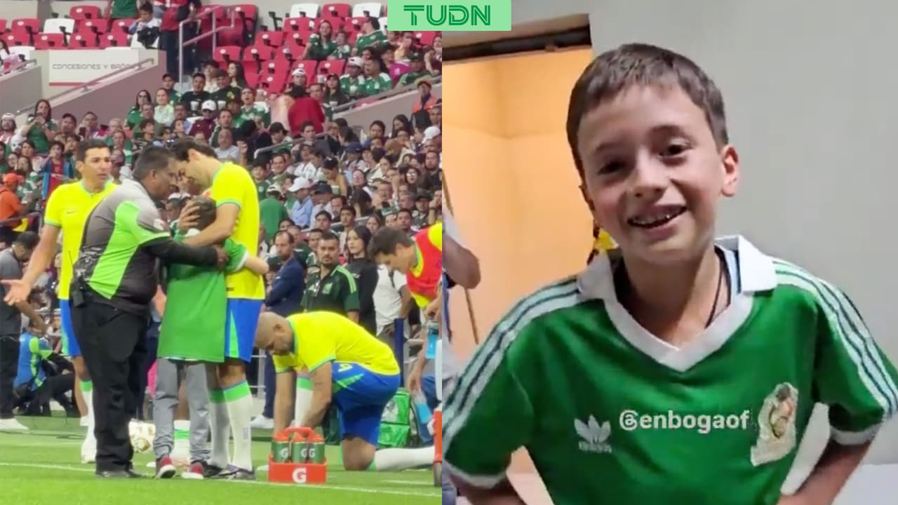 Un niño abraza a Kaká en el Estadio Banorte en el Juego de Leyendas y cumple su sueño