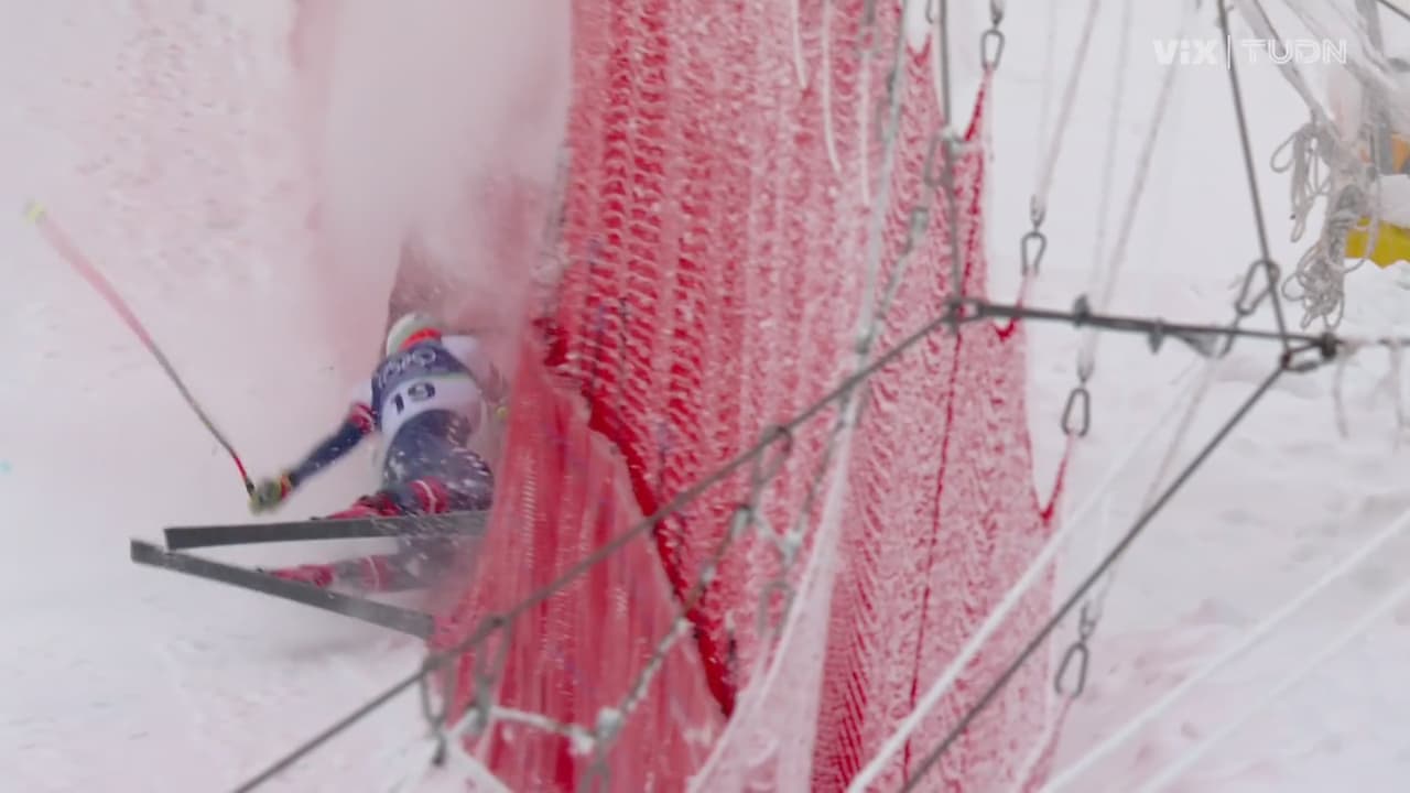 Breezy Johnson queda fuera tras dura caída en el Súper-G