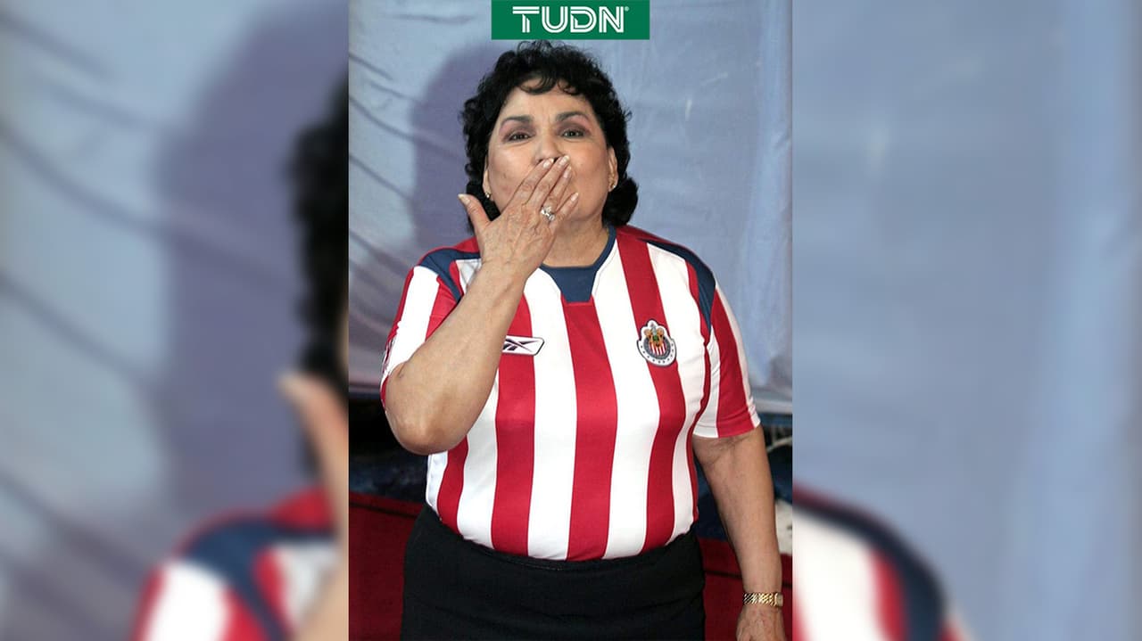 Muere Carmen Salinas, aficionada de Chivas, a los 82 años