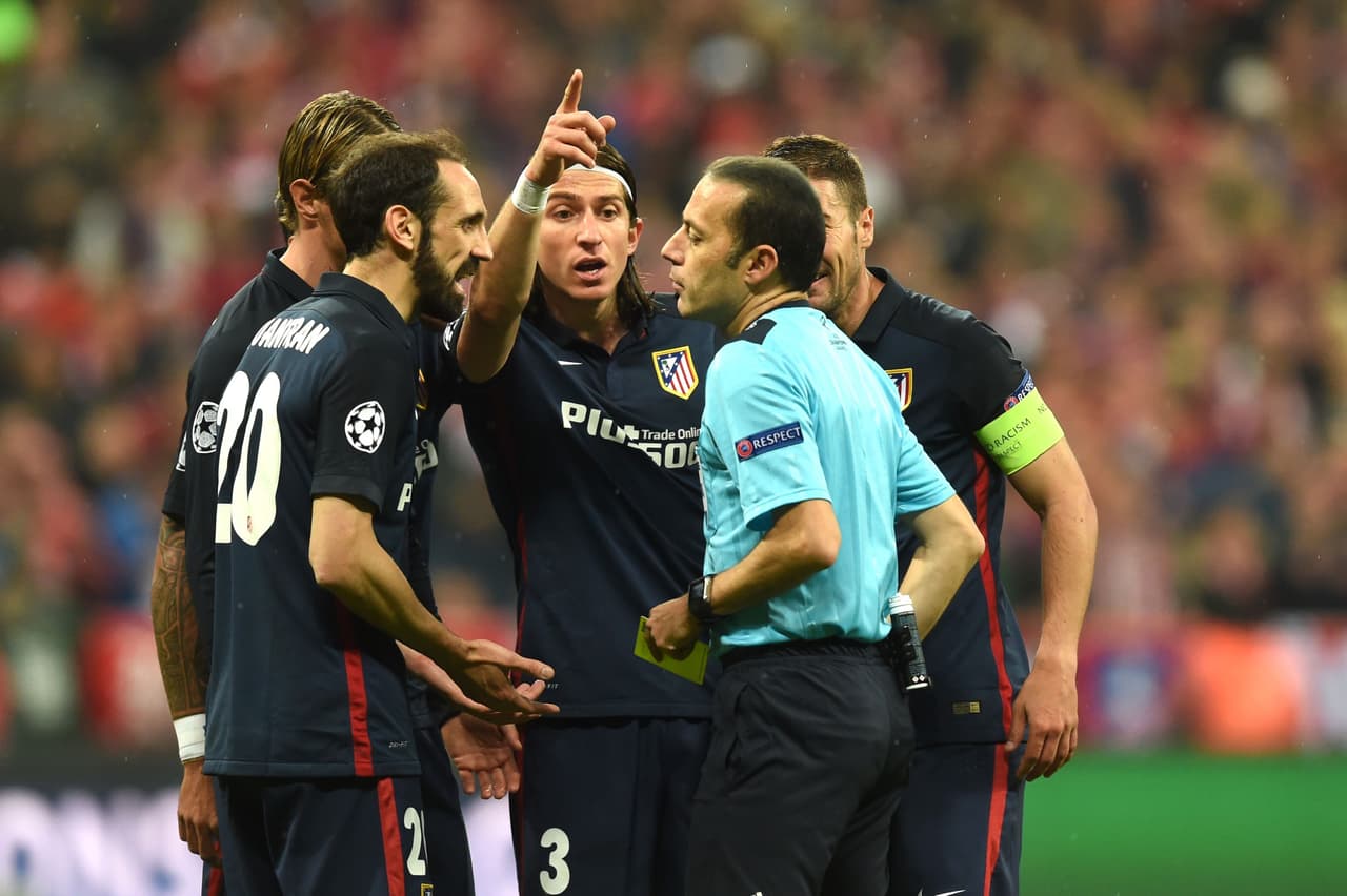 El Bayern atacaba. El Atlético apelaba a lo que podía para dejar correr el reloj.