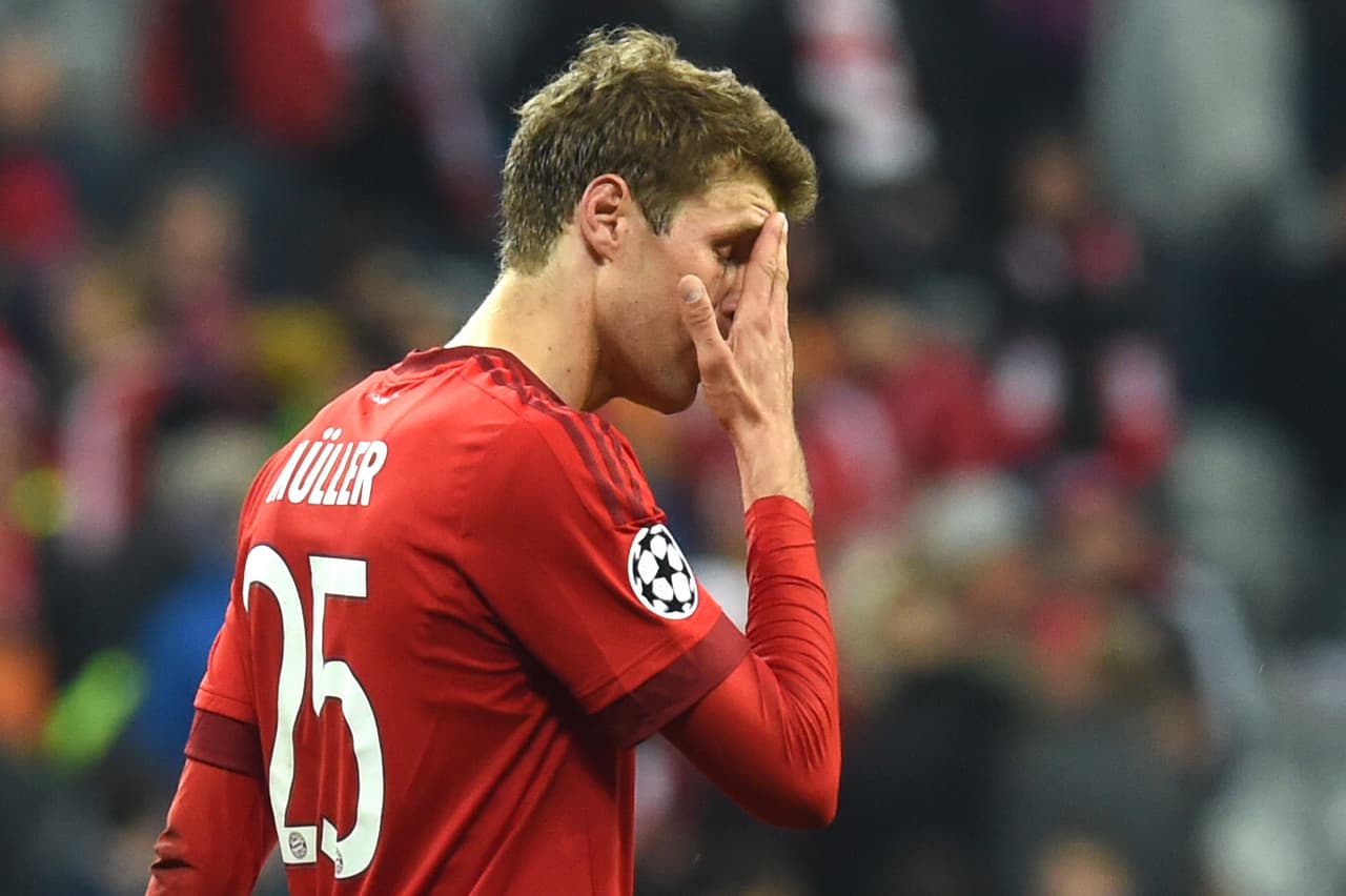 Múller pudo hjaber cambiado la historia pero falló el penalti.