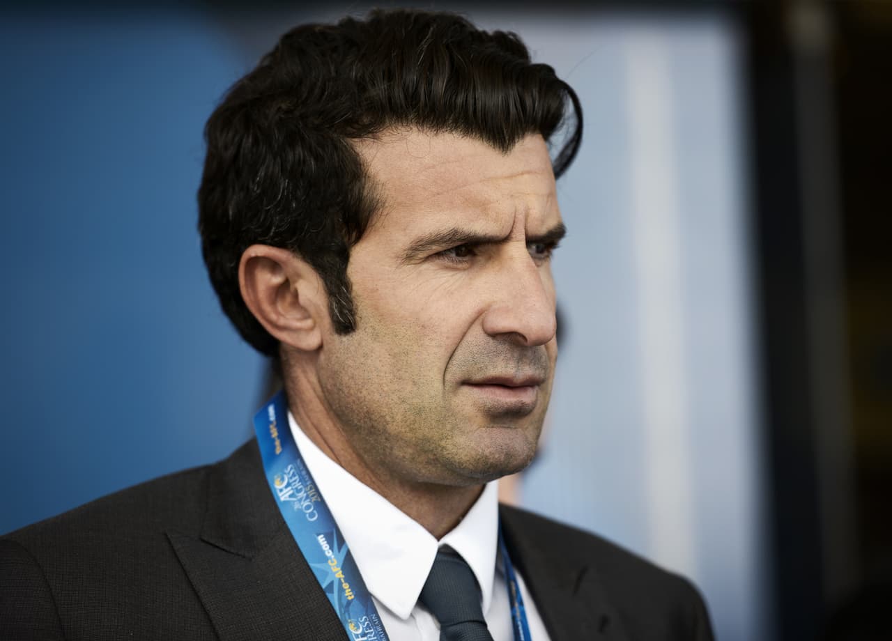Figo: "Hoy fue otro día negro. Perdió la FIFA y sobre todo perdió el fútbol"