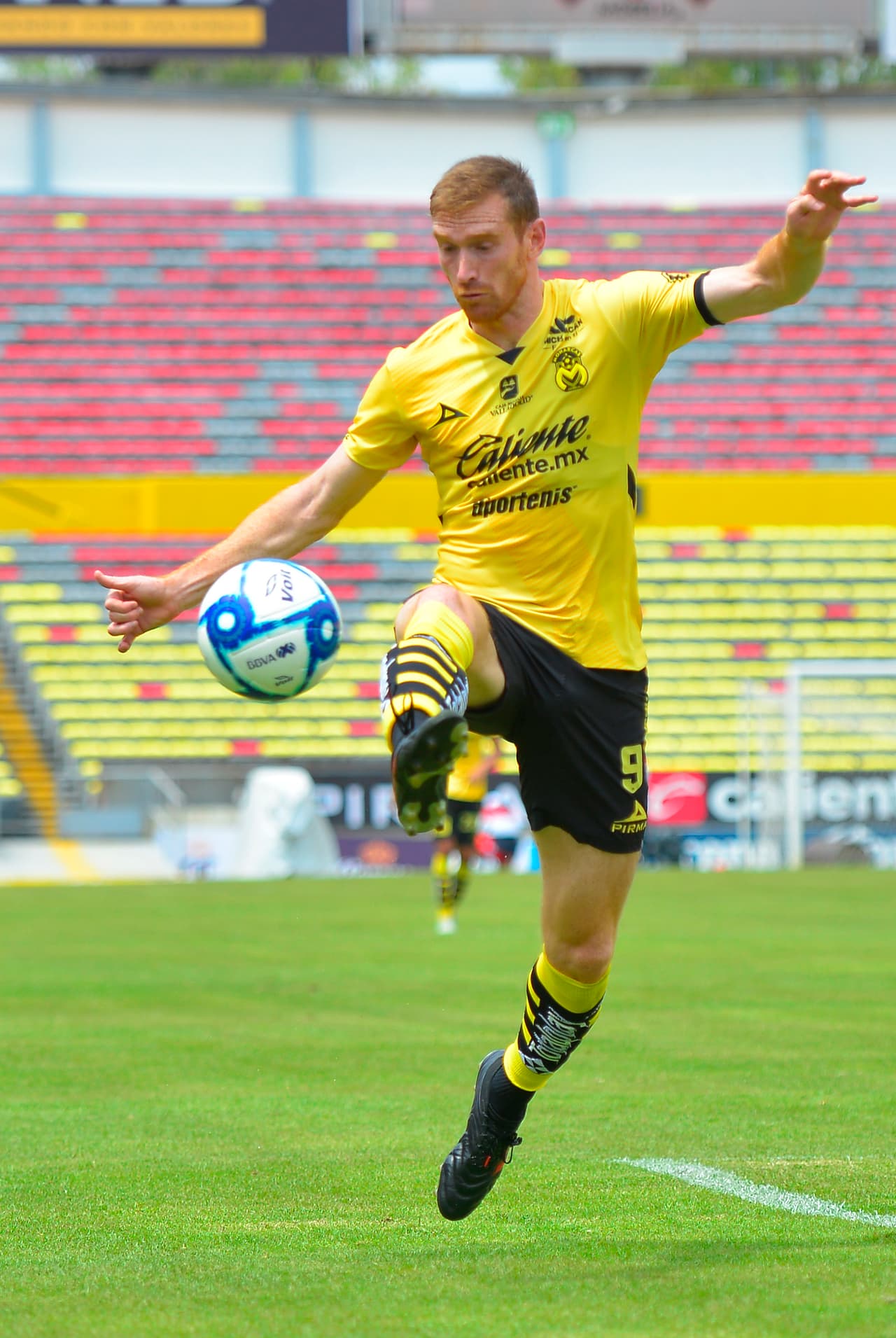 Quedó atrás el idilio con los peruanos y ahora Monarcas se hizo de los servicios del delantero venezolano, Fernando Aristeguieta.