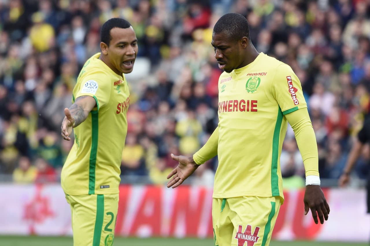 Con los Canarios consiguió jugar 14 partidos en esos seis meses y anotó un gol.