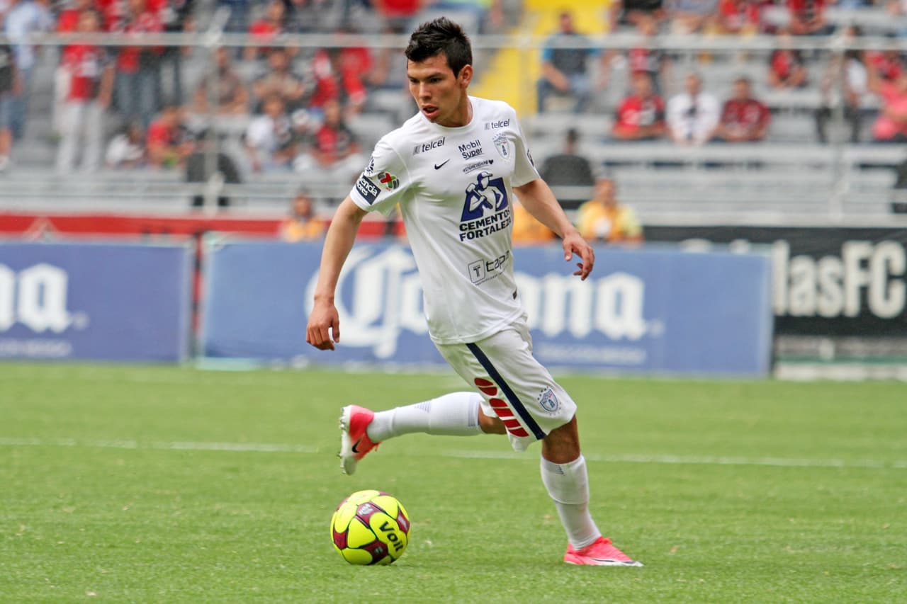 Desde los primeros minutos Hirving Lozano tomó las riendas de su equipo.