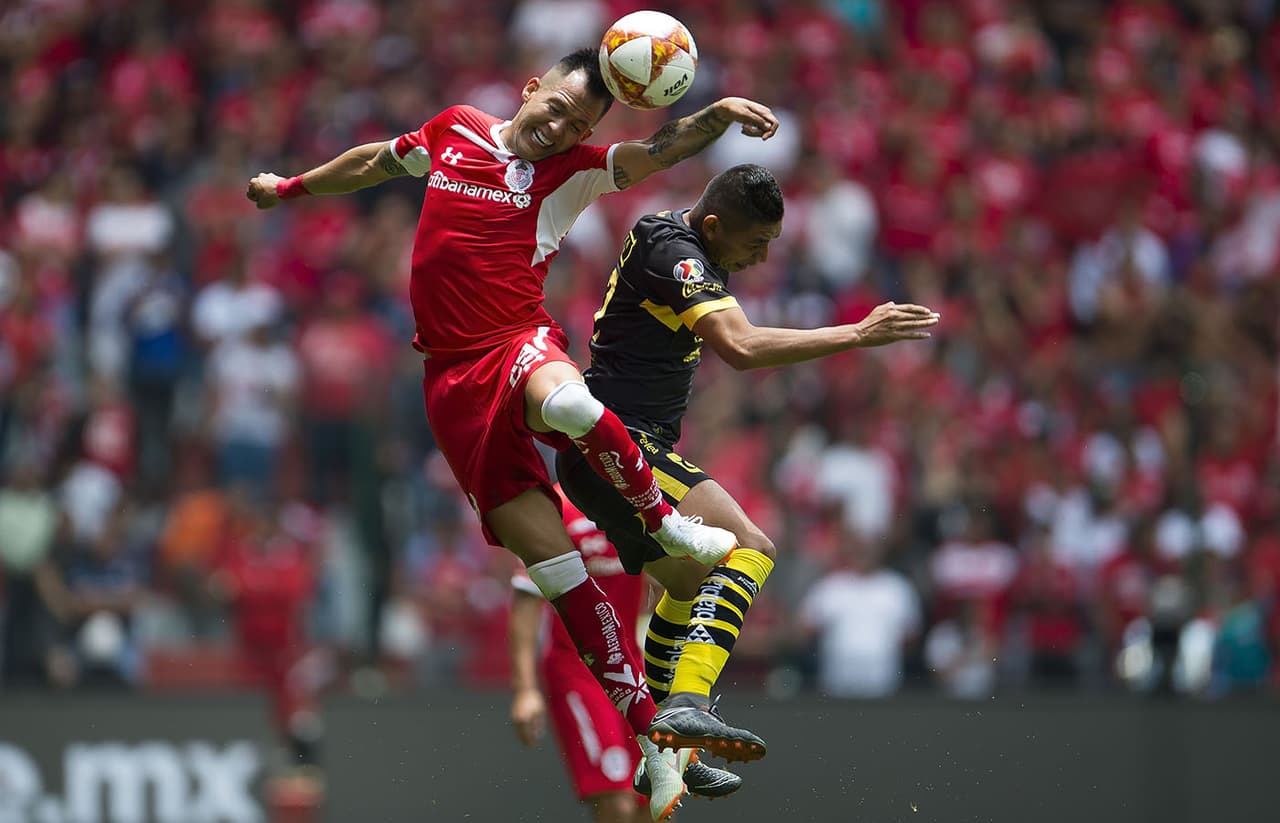 El juego fue parejo en la primera etapa y solo en el complemento llegaron los goles.