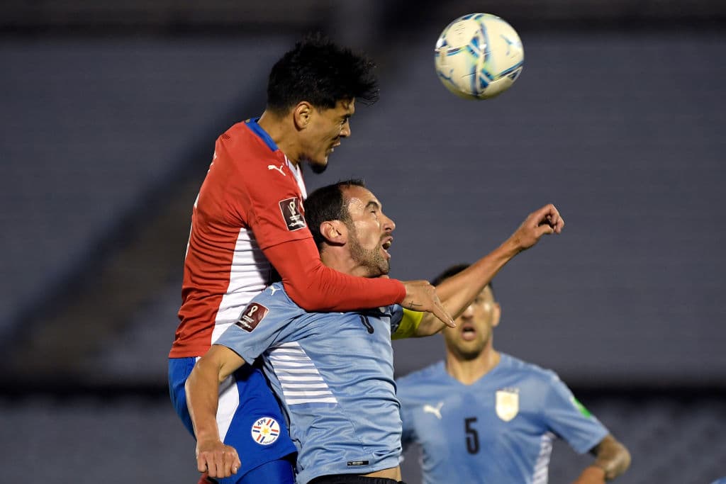 La gran ofensiva de Uruguay no logra batir a Antony Silva y empatan 0-0 en la séptima jornada de las eliminatorias rumbo a Qatar 2022.
