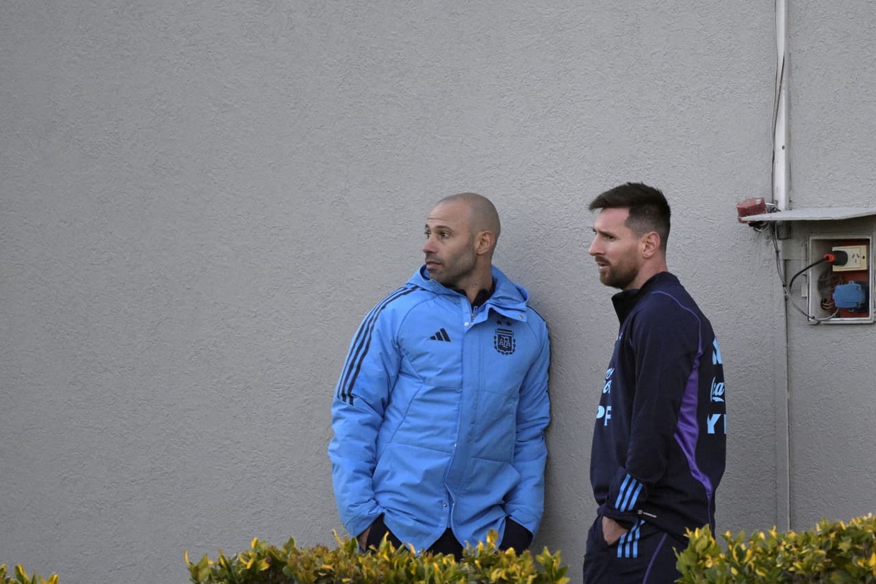 Messi alerta en Argentina al no entrenar; Scaloni 'apaga' el fuego