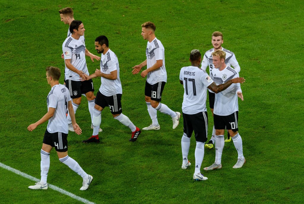 Nico Schultz anotó al minuto 40 del segundo tiempo y con eso le dio el 2-1 a Alemania, en una victoria necesaria.