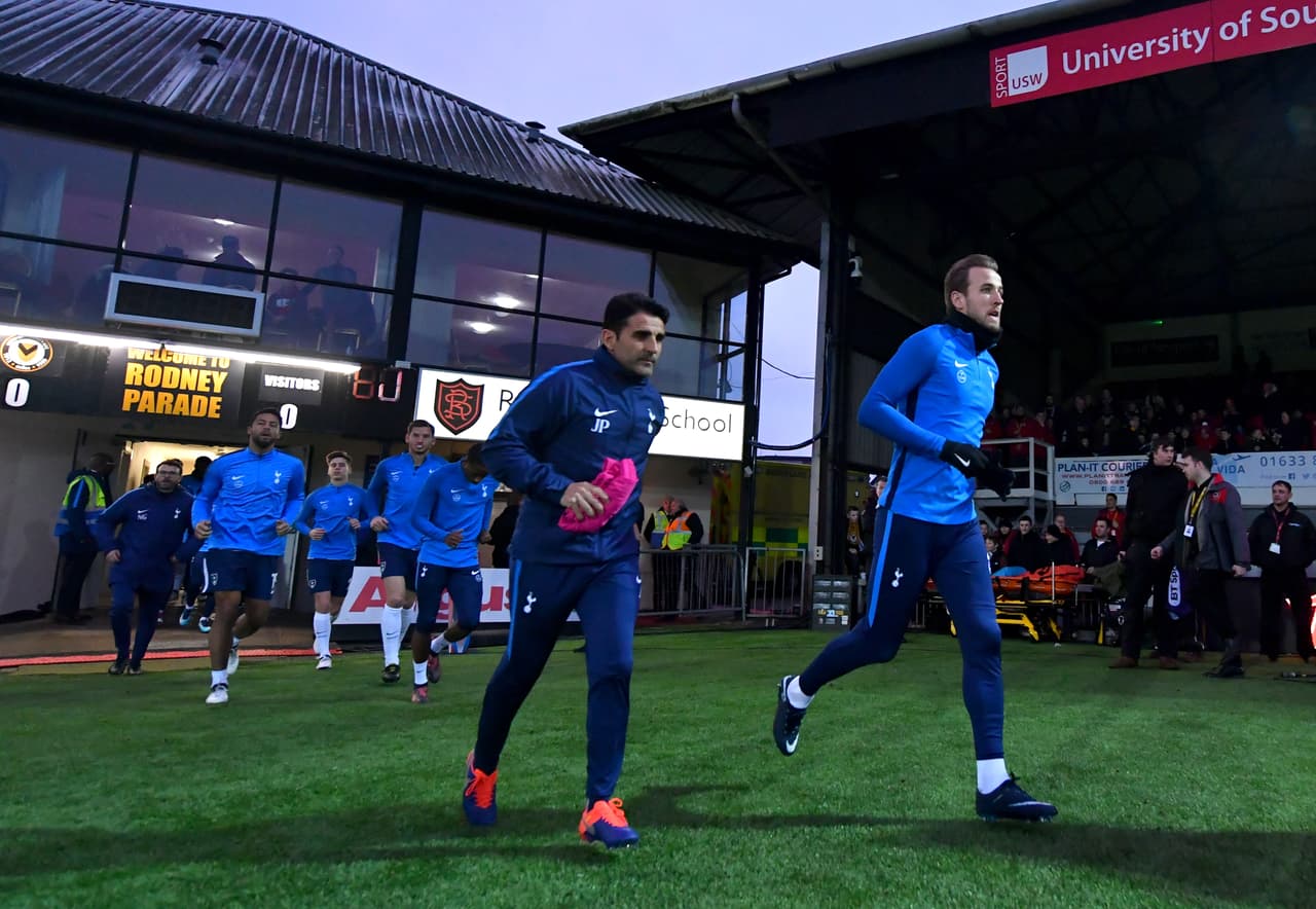 Los Spurs saltaron a la cancha con una combinación de elementos titulares y suplentes y por poco lo pagan caro.