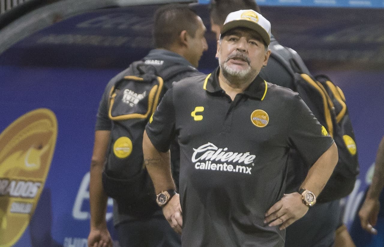 ¡Se acordó de Codesal! Maradona criticó al arbitraje pese a calificar a la Liguilla