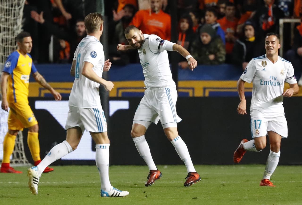 Al minuto 39 el turno sería para Karim Benzema, que con una buena definición de pierna derecha puso el 2-0 para el Madrid.