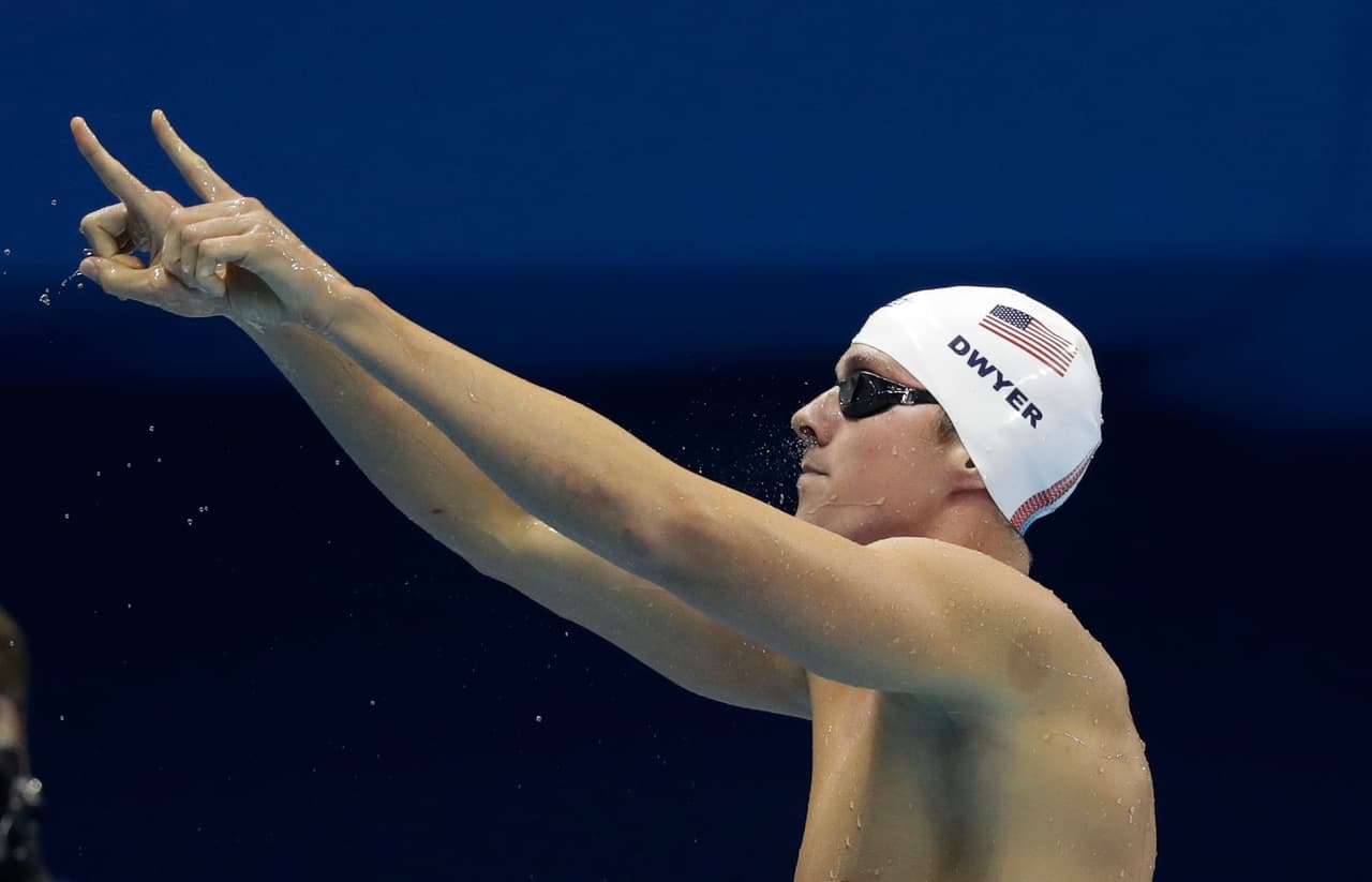 Los Estados Unidos, con Conor Dwyer, logró la mejor marca en los 400 m estilo libre masculino con un tiempo de 3:43.42.