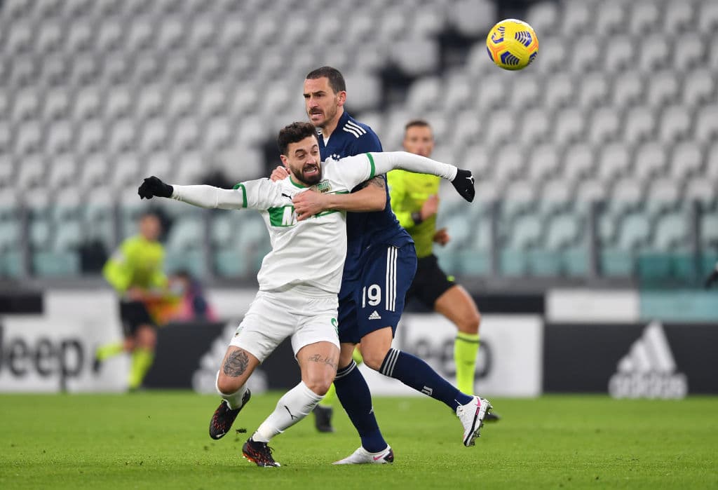 Juventus derrota al Sassuolo 3-1. Danilo Da Silva abrió el marcador a favor de los de la Vecchia Signora, pero igualó el marcador Gregoire Defrel, pero Aaron Ramsey y Cristiano Ronaldo terminaron por dar la victoria a su equipo en la Serie A.