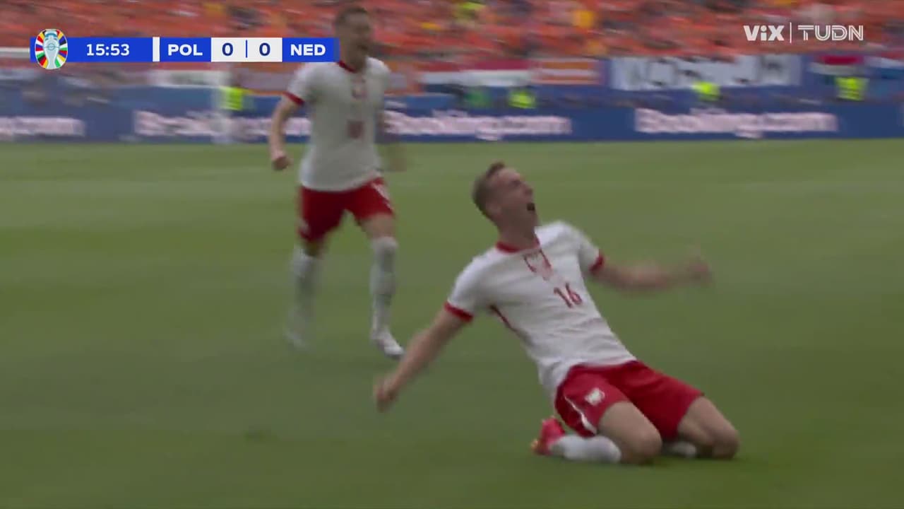 ¡Gol de Polonia! Buksa remata perfecto para el 1-0 sobre Países Bajos