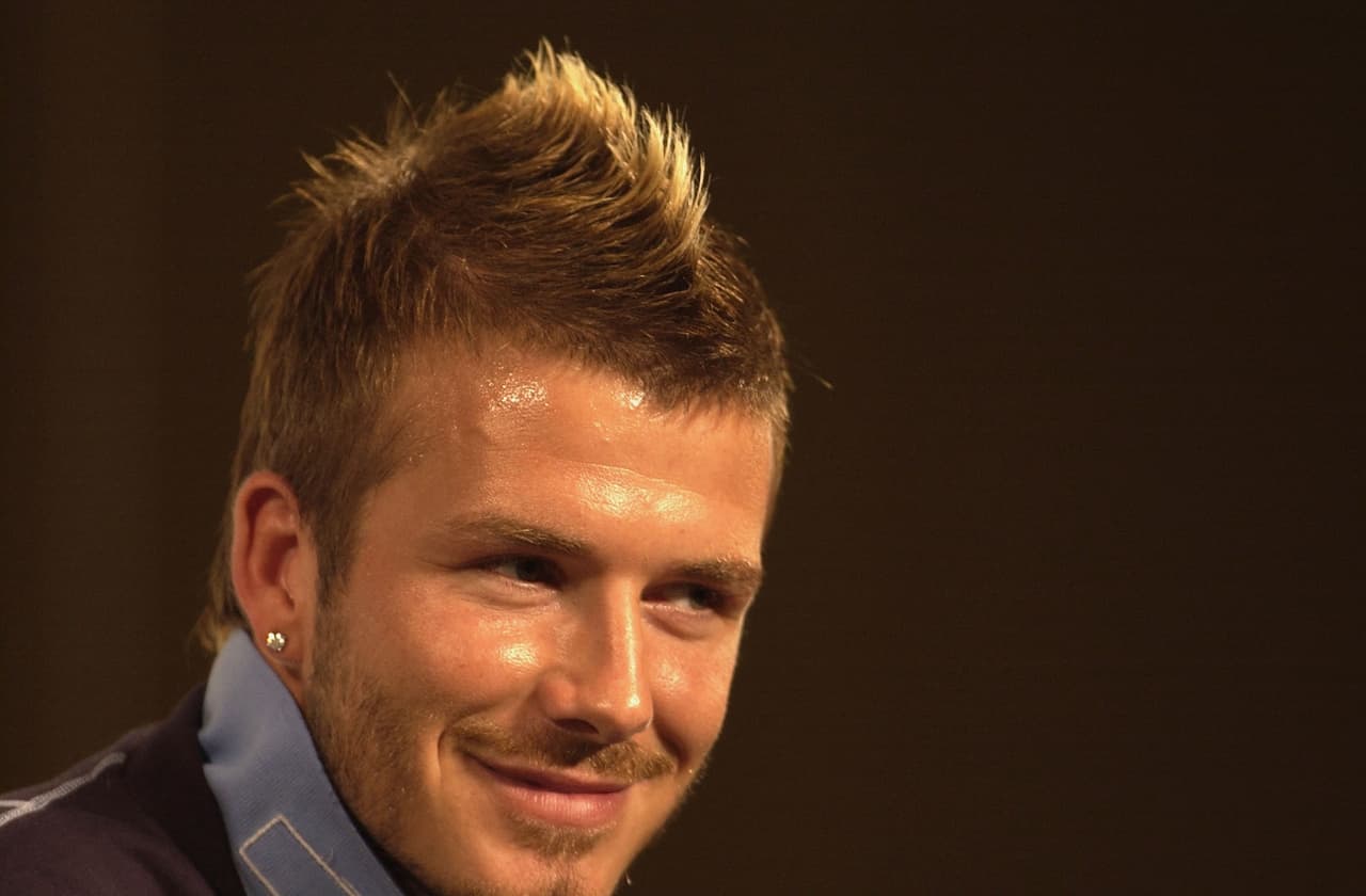 Innovador en peinados, imponente por sus tatuajes y fashionista por su ropa, el inglés David Beckham se roba las miradas en cada lugar al que va. Desde sus primeros pasos en el Manchester United hasta ahora, como empresario del fútbol en la MLS con el nuevo equipo de Miami.