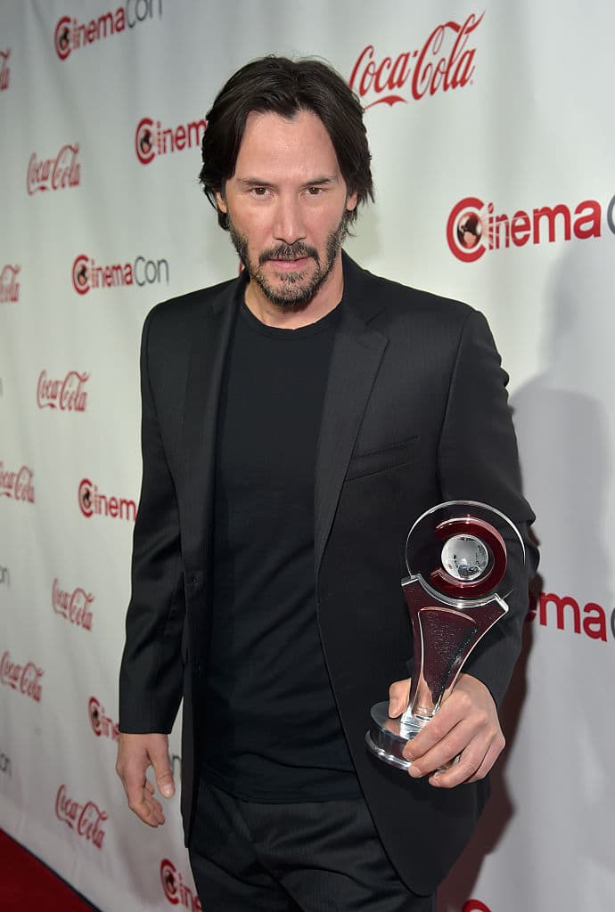 Ahora, Lionsgate hizo el anuncio oficial de que han decidido ir por el equipo creativo de Wayne (2019).
<br>