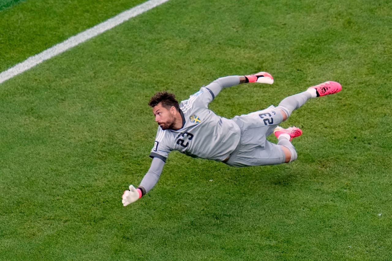 La intensidad, los goles y las jugadas en las mejores imágenes del encuentro entre Países Bajos y Suecia en el Mundial