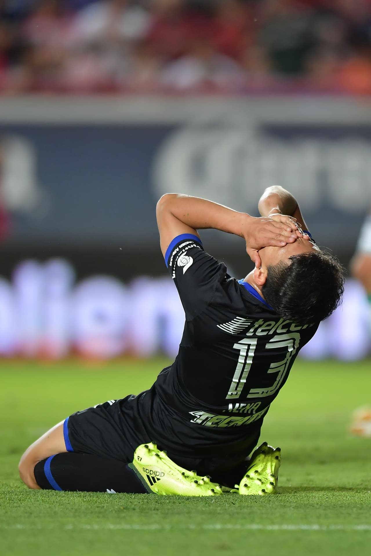 Fueron constantes las jugadas de gol para los cementeros pero falto contundencia en ataque para poder capitalizar el buen juego brindado.