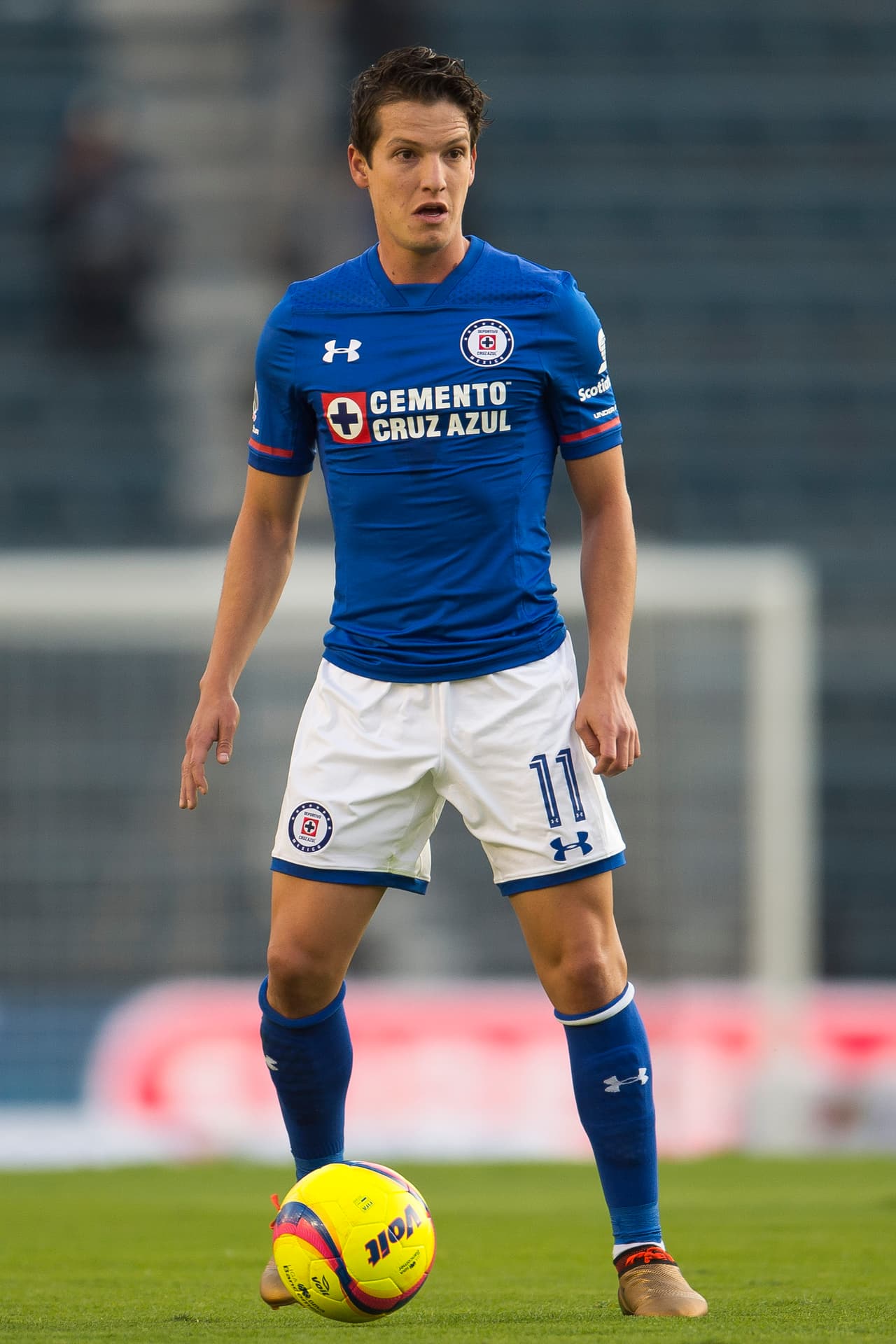 El encuentro también representó la presentación de Carlos Fierro quien llegó al Cruz Azul proveniente de las Chivas para este torneo.